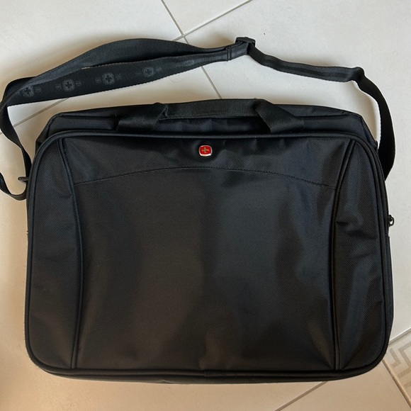 Victorinox Bags Victorinox Messenger Bag Euc Poshmark